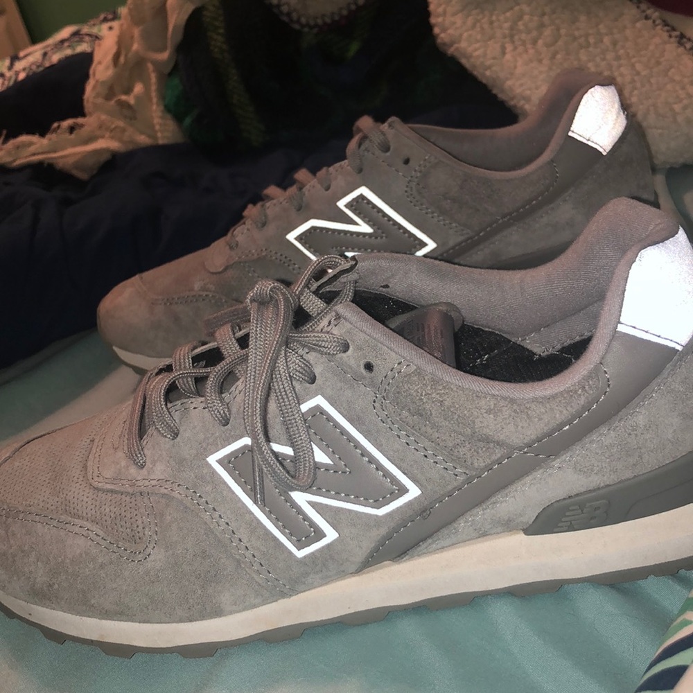 GRAY NEW BALANCES